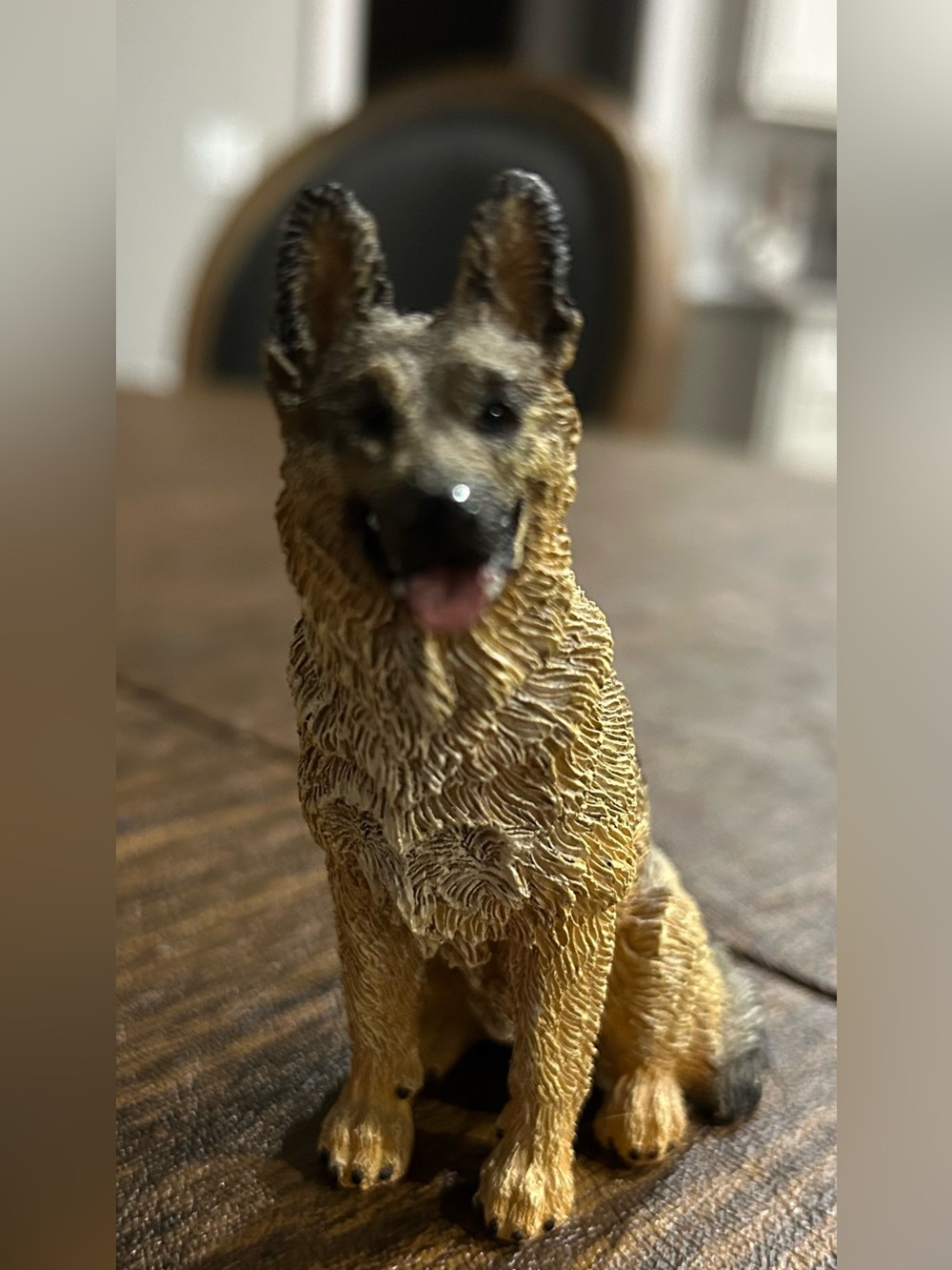 Hand-Painted German Shepherd Sculpture in Brown and Black - Picture 7 of 7